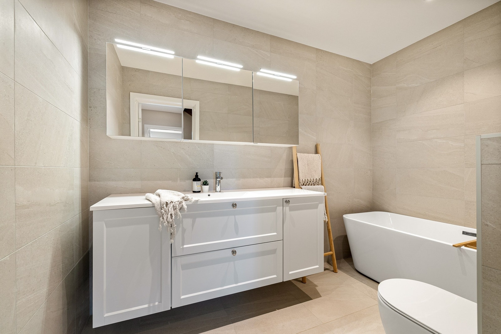 Servant med oppbevaringsmuligheter fra Kvik. Galleribilde