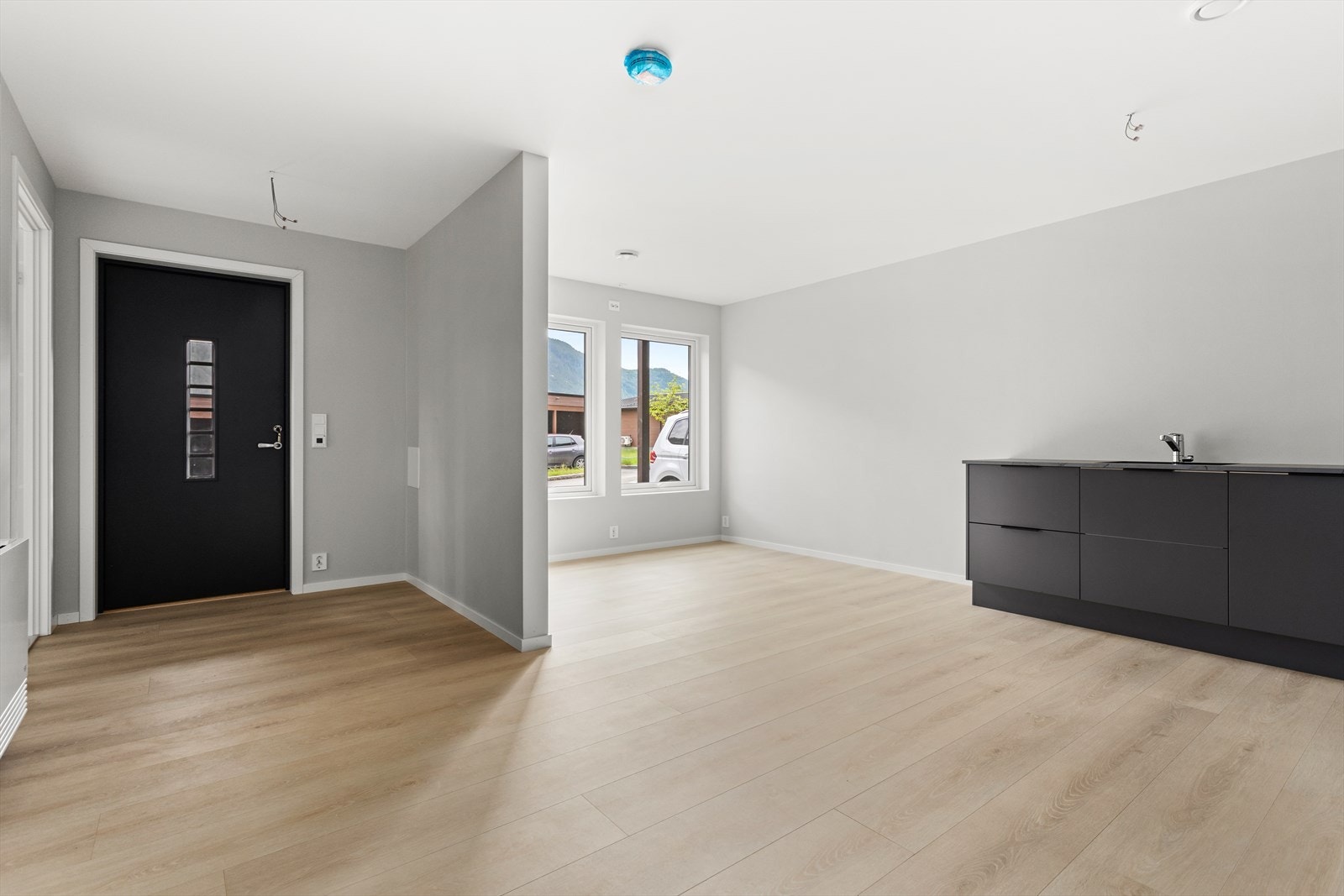 Stove og kjøkken er i open løysing. Galleribilde