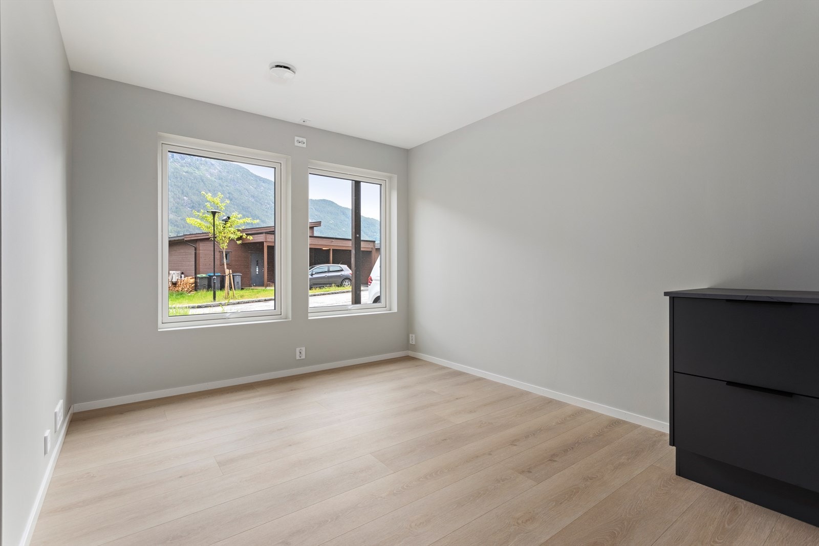 Plass til sittegruppe og tv-møbel. Galleribilde