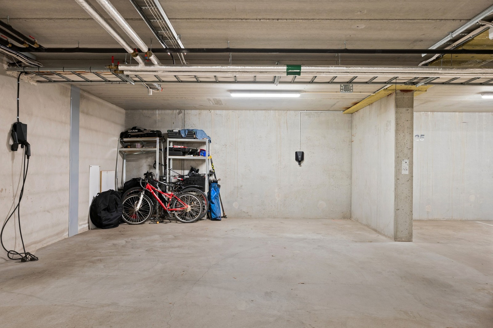 Det følger garasjeplass Galleribilde