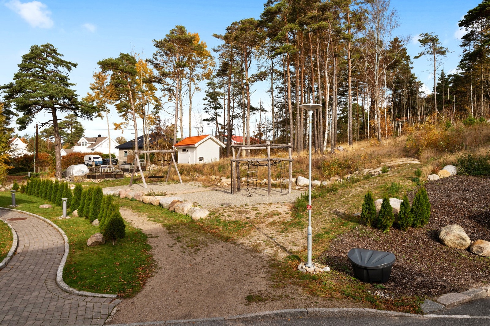 Skjærhalden er omringet av vakker skjærgård og fine turløyper Galleribilde