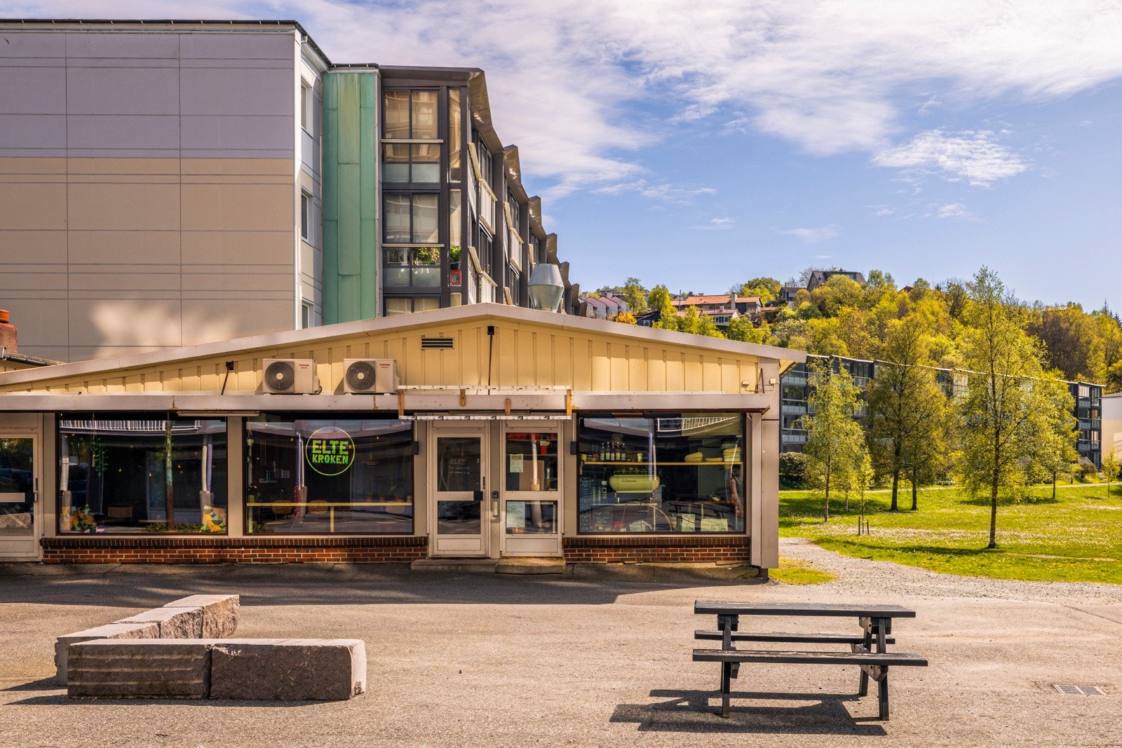 - Ved Mannsverk finner du også den populære kafeen Eltekroken - Galleribilde
