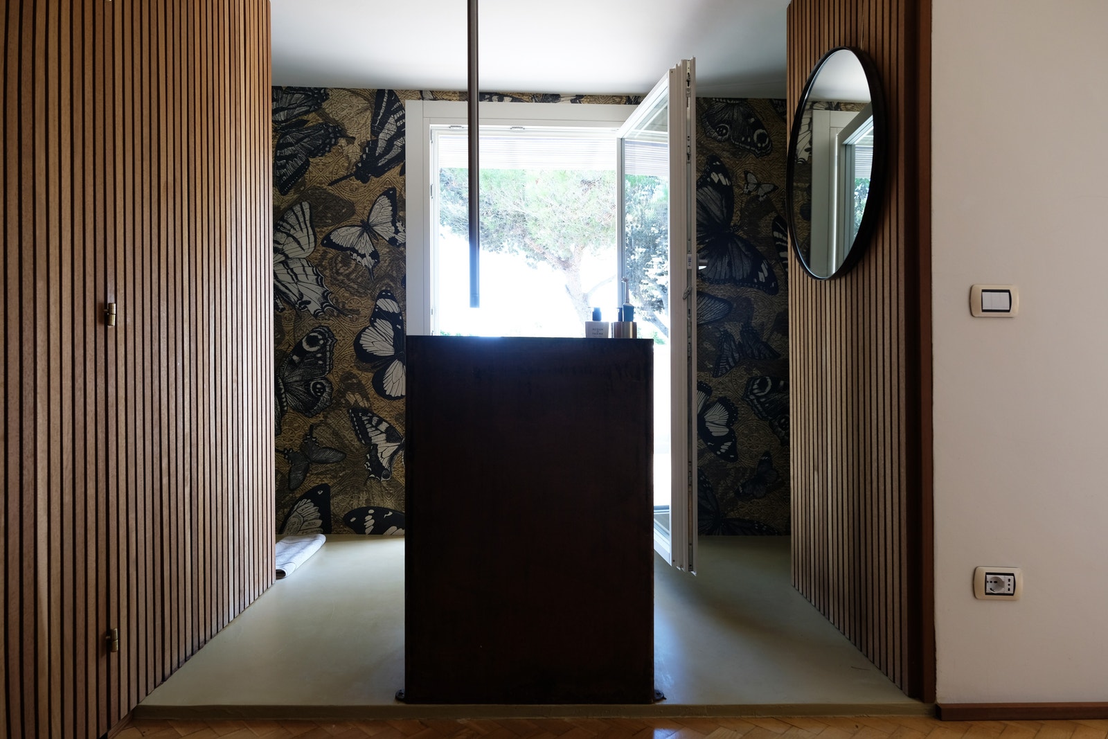 Et av badene plassert i øverste plan i bolig. Galleribilde