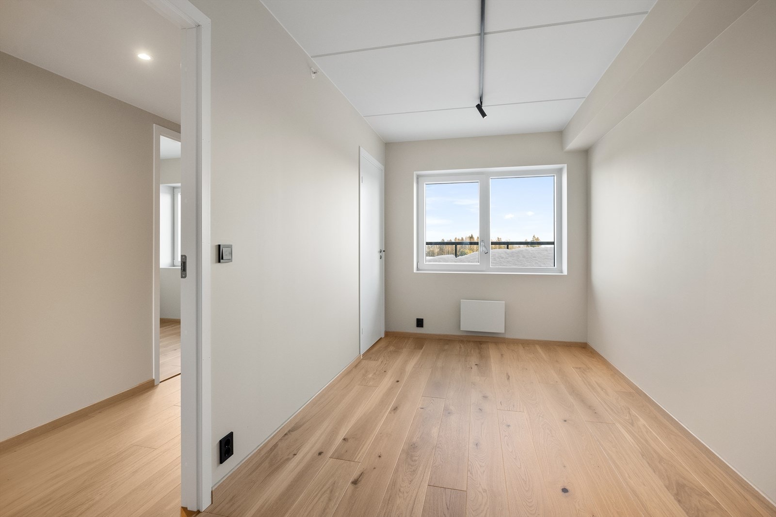 Et av rommene er tilknyttet bod/teknisk rom. Galleribilde