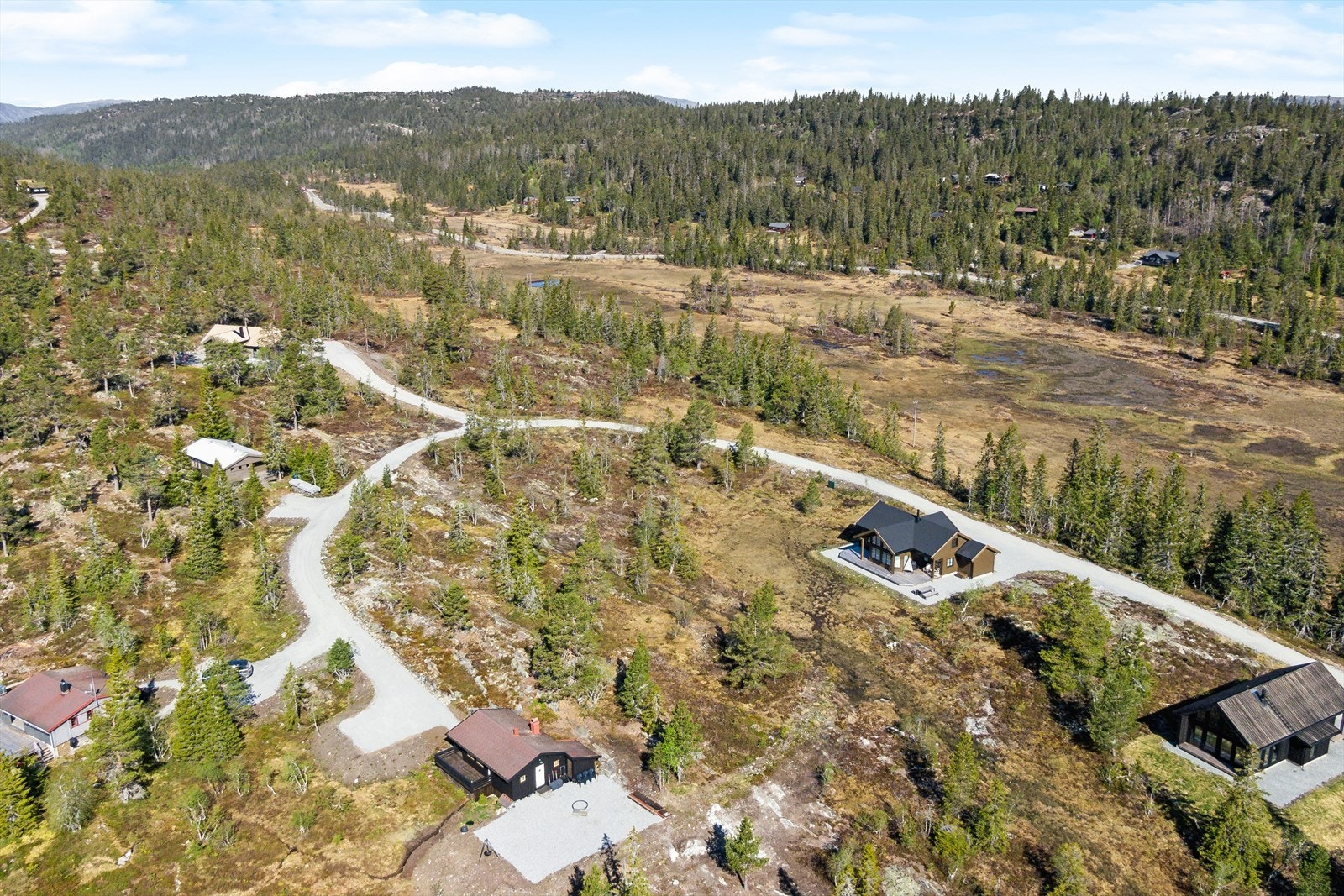 Tomt på Kyrkjebygdheia i naturskjønne omgivelser med flott utsikt og gode solforhold. Galleribilde