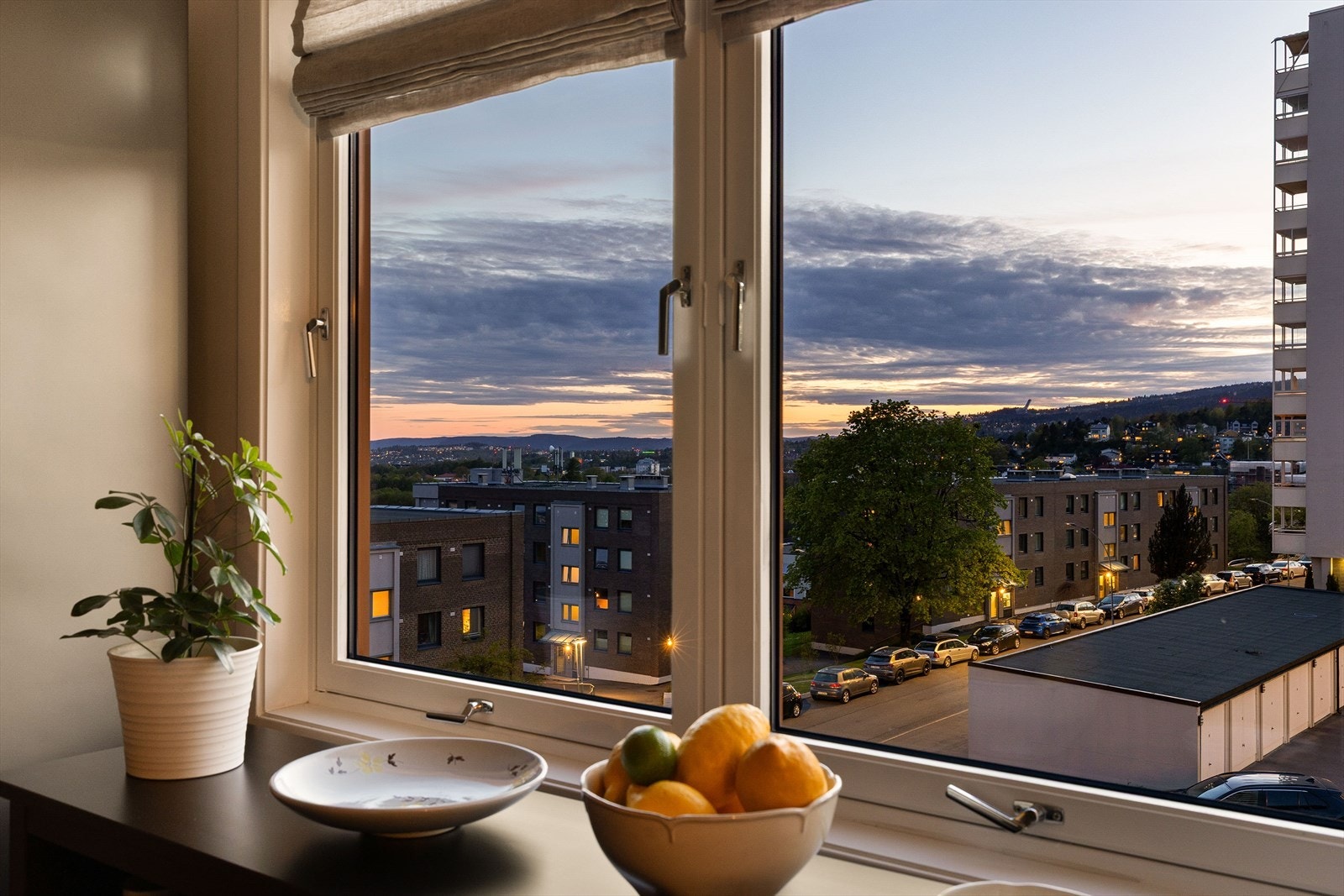 Mot Holmenkollen i vest. Galleribilde