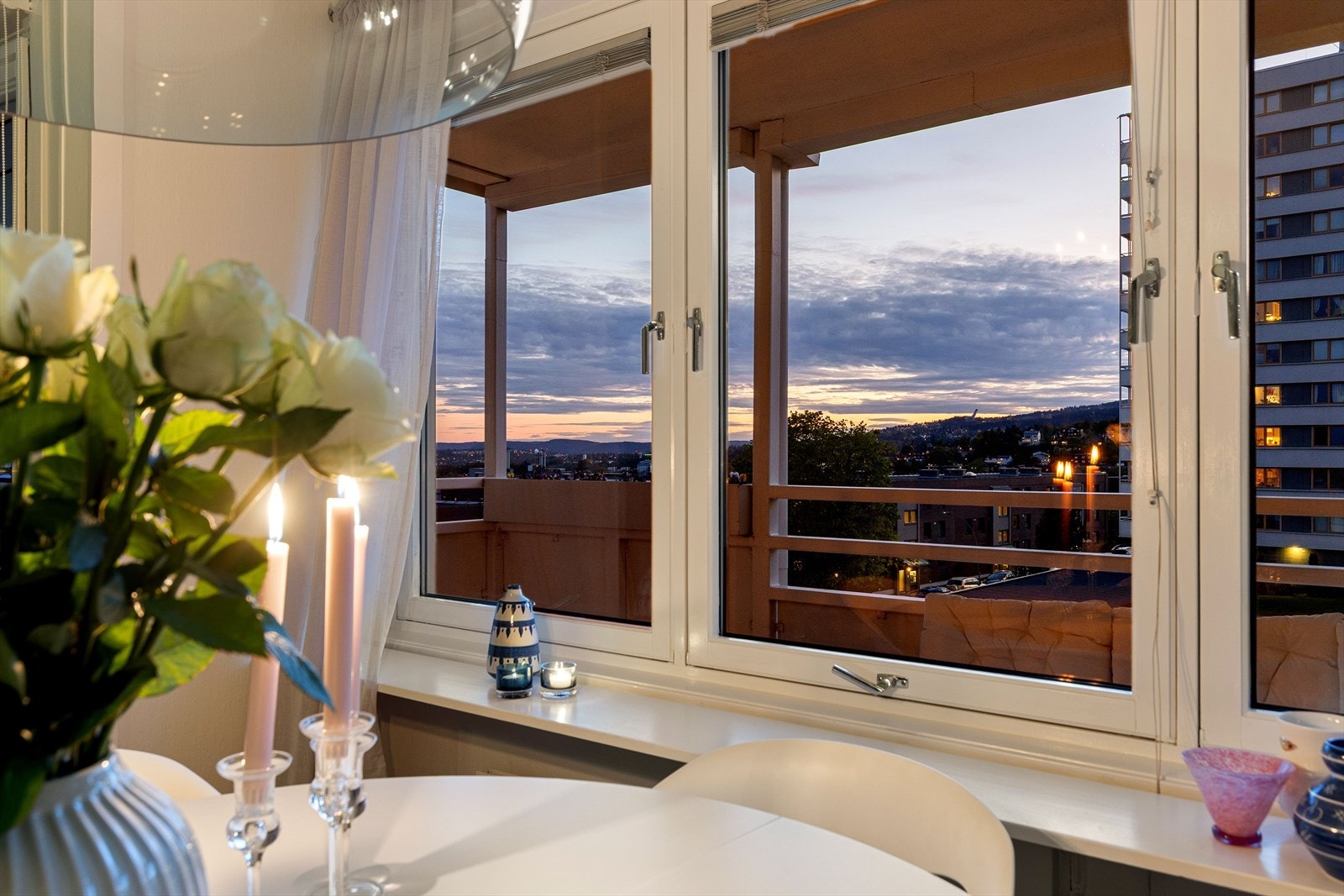 Flott utsikt fra spisebordet. Galleribilde