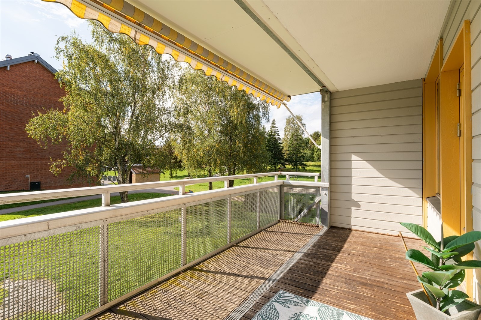 Lys og romslig 4-roms leilighet med stor balkong. Galleribilde