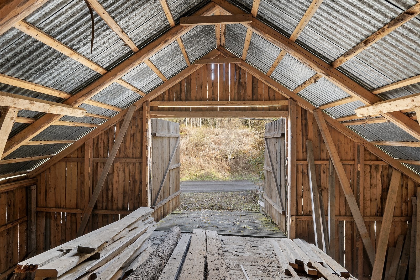 Låven kan brukes som lagringsplass. Galleribilde