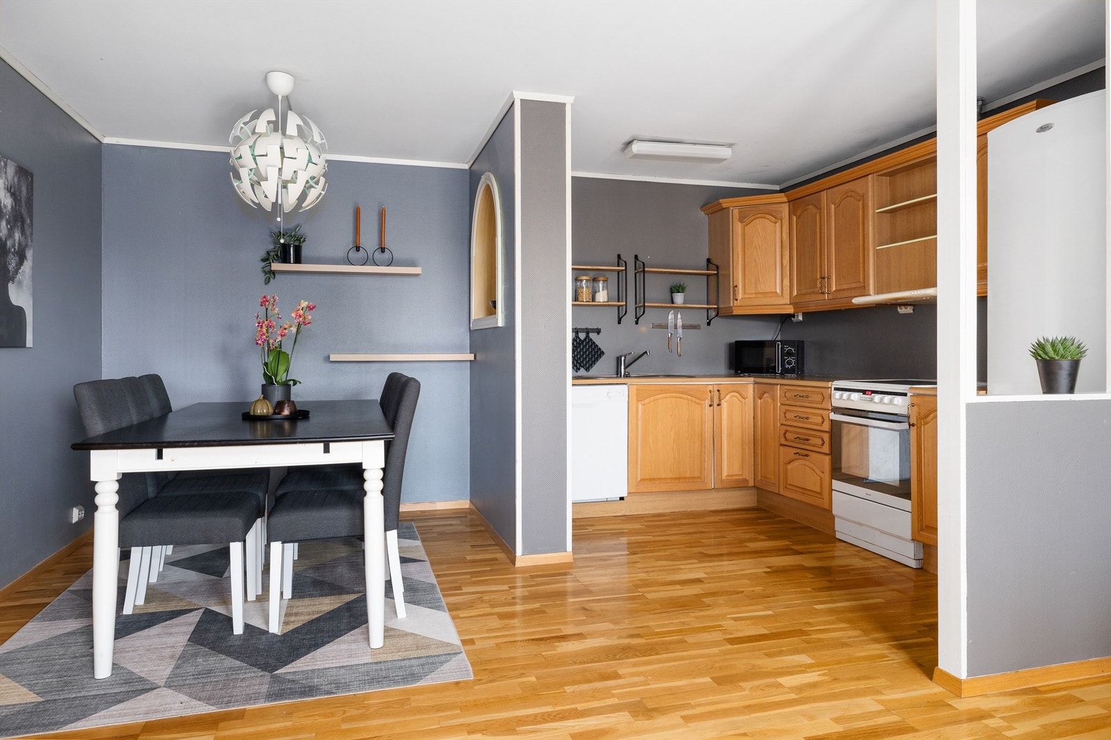 Åpen stue- kjøkken løsning Galleribilde