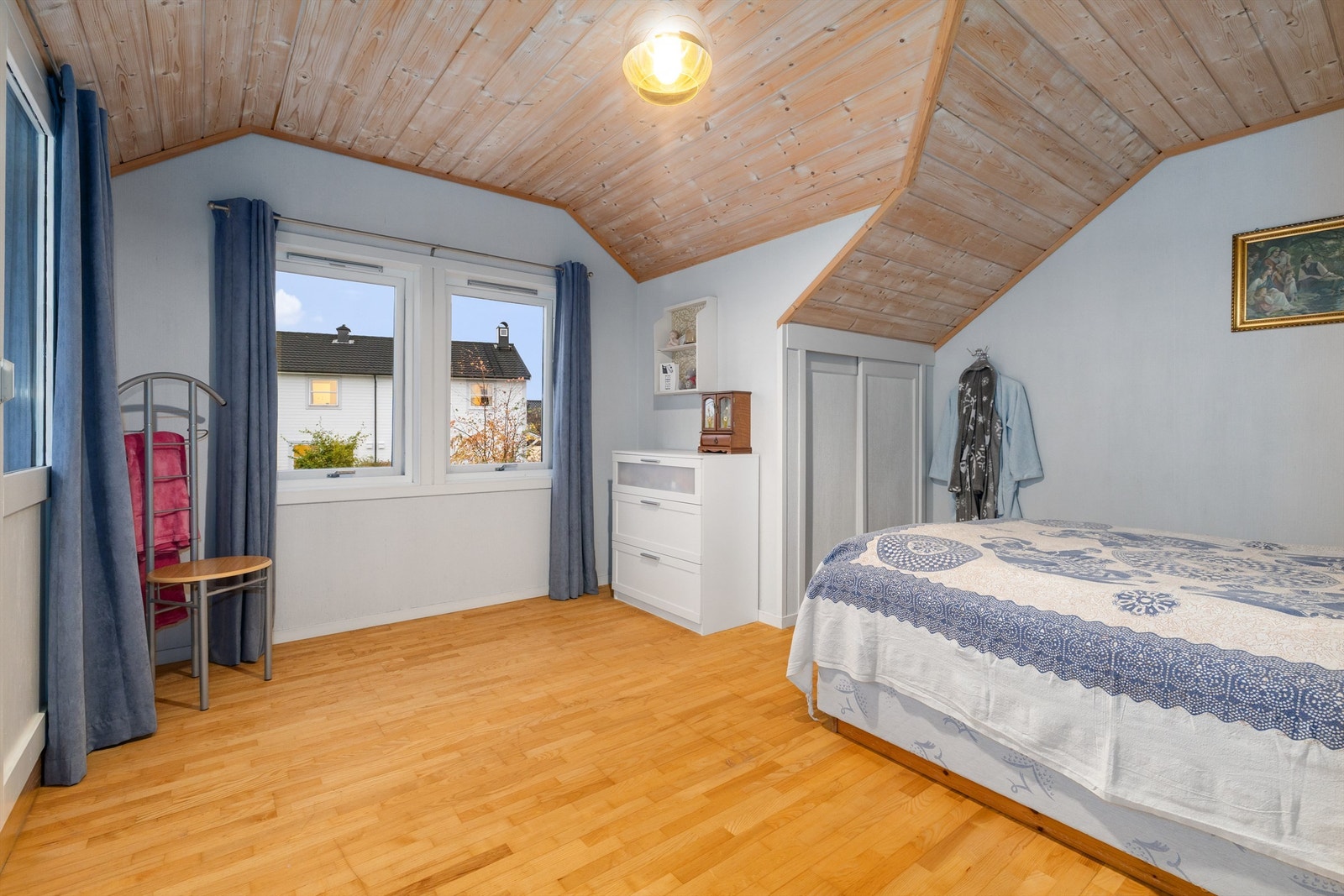 Hovedsoverommet på loftet. Galleribilde