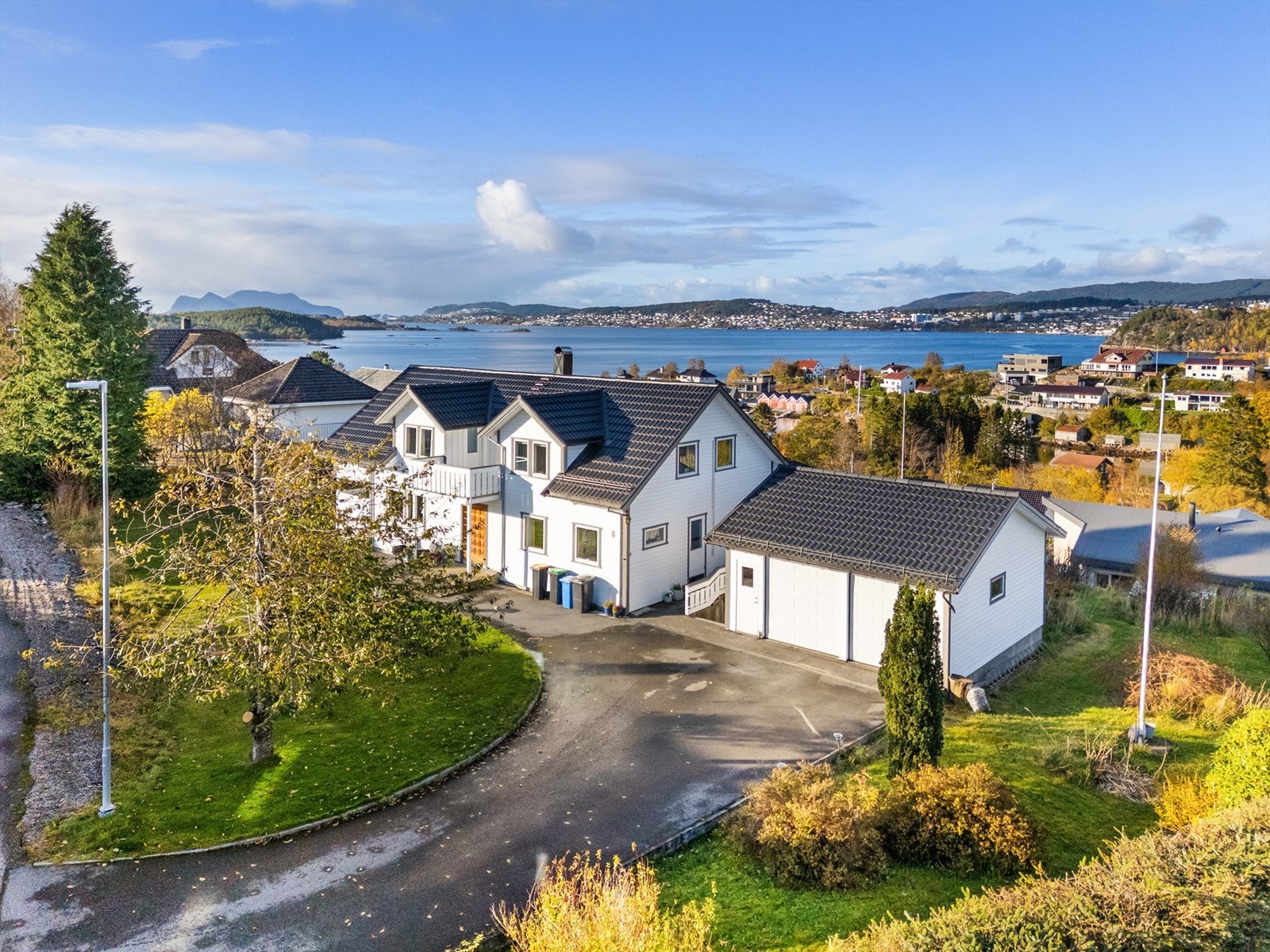 Vetle Lande har gleden av å presentere Øvre Skytterholmen 8. Galleribilde