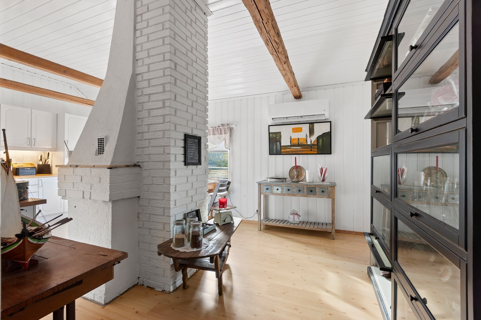 Videre kommer vi inn til kjøkken. Galleribilde