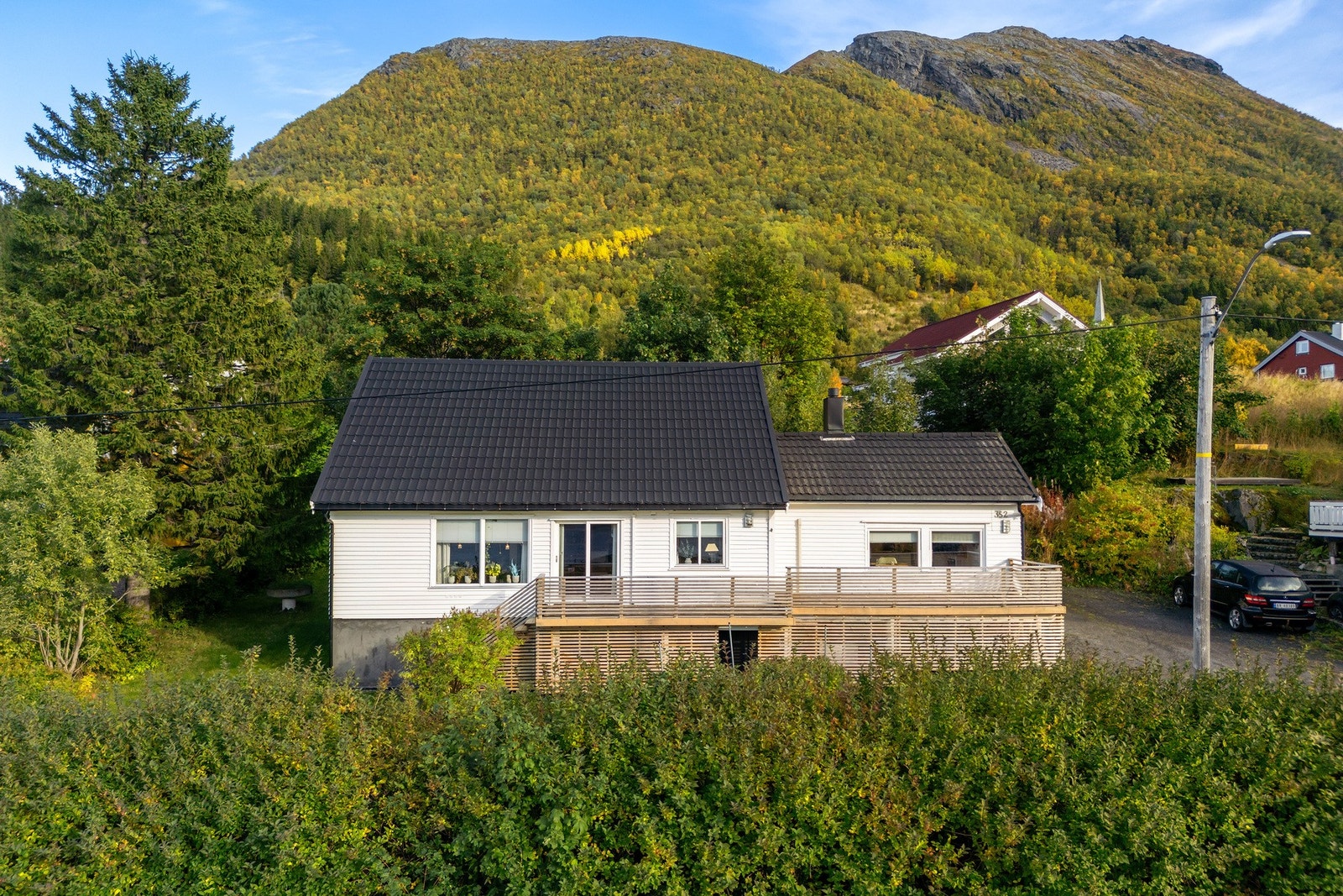 Eiendommen er på over 1,2 mål. Galleribilde