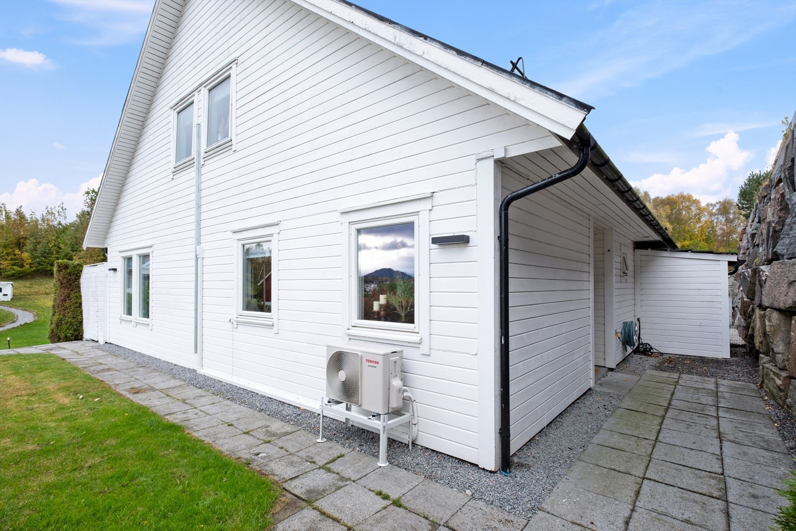 Inngangsparti på baksiden. Galleribilde