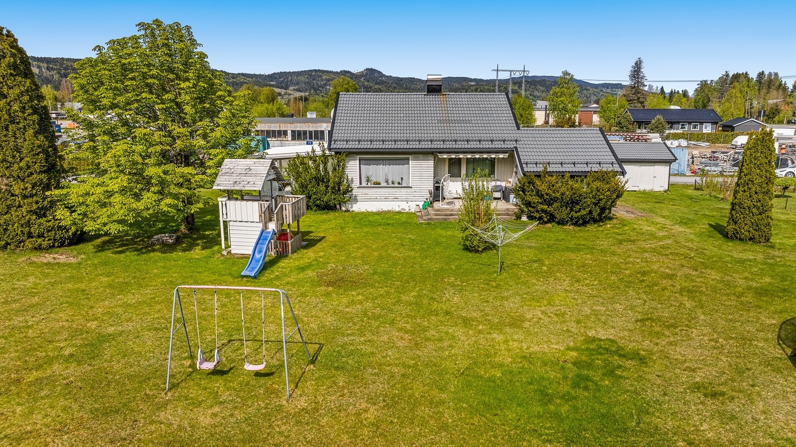 En sjarmerede enebolig med romslig tomt. Galleribilde