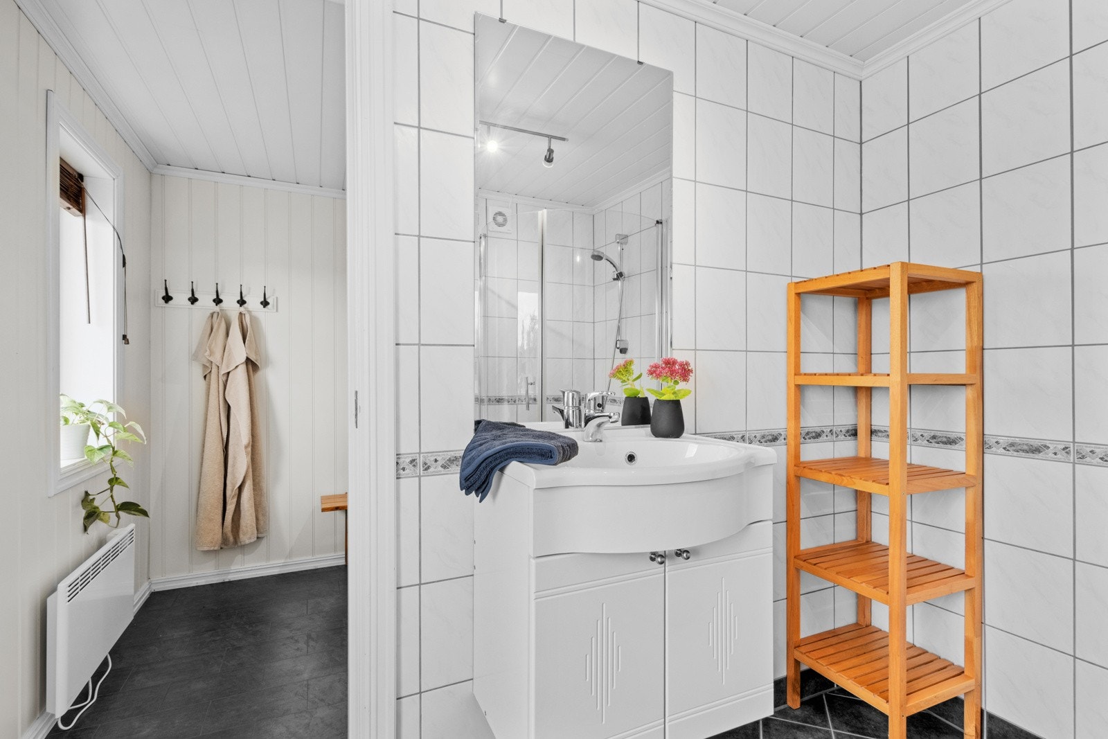 Flislagt bad fra 2005. Galleribilde