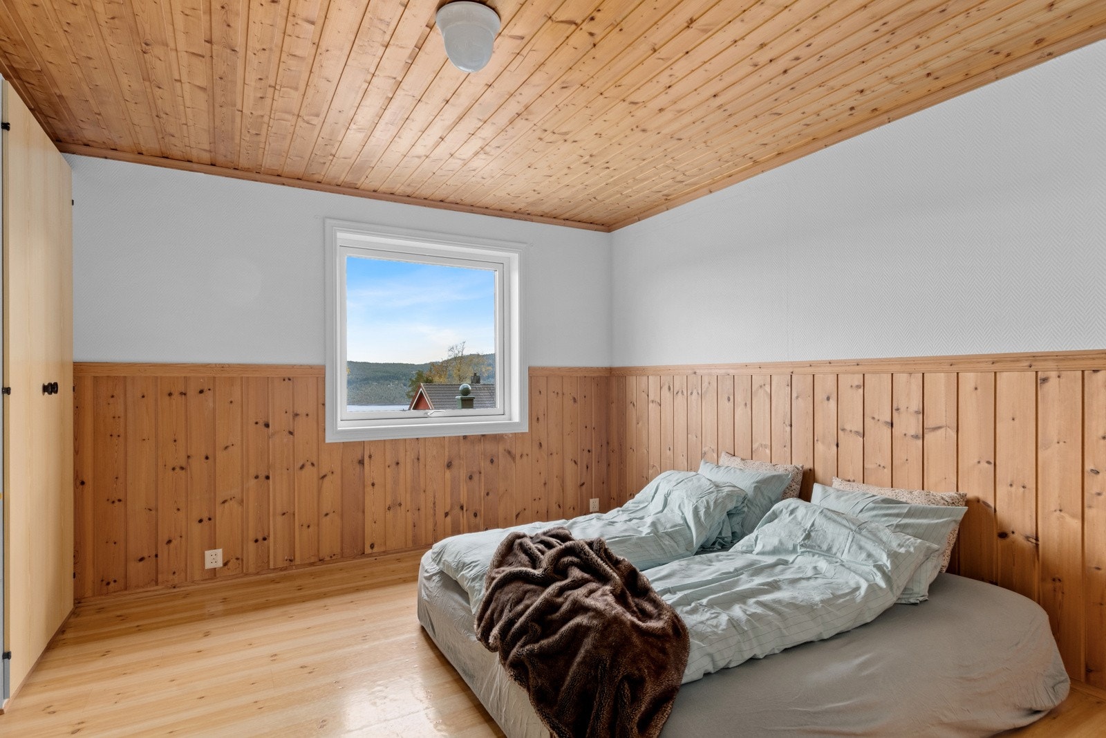 Rom som idag benyttes som soverom. Rommet er byggemeldt som disp. rom. Galleribilde