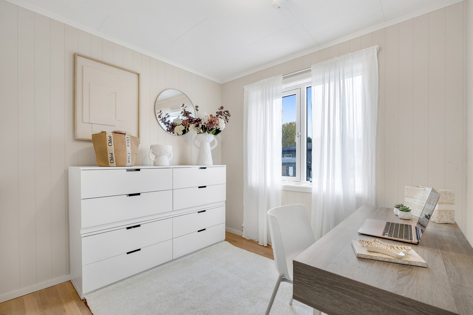 Det trede soverommet er på 6,6 kvm og blir brukt som kontor i dag. Galleribilde