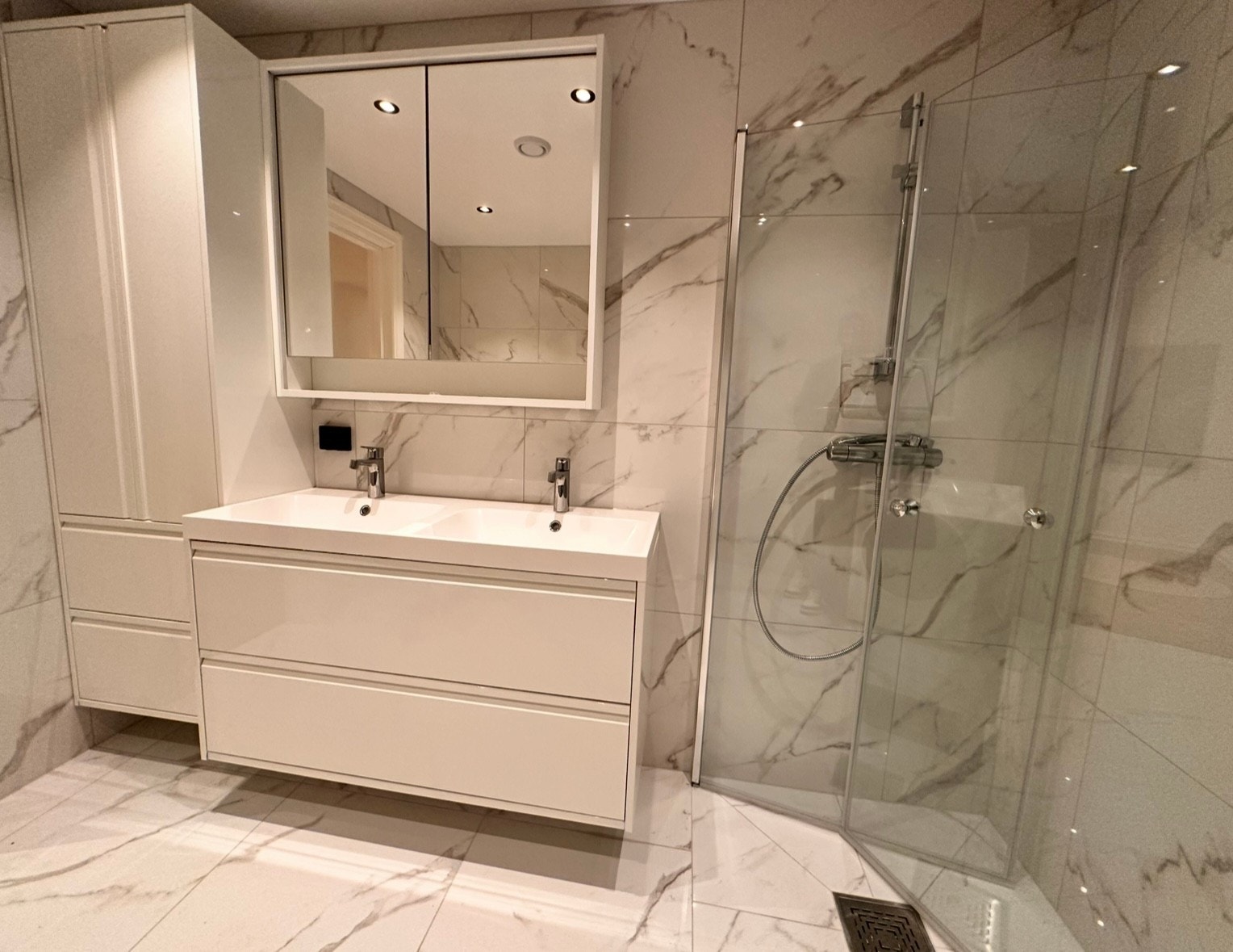 Stort nytt bad Galleribilde