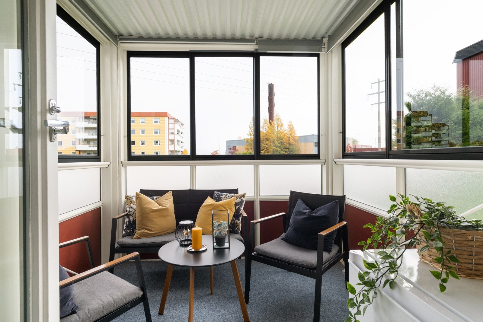 Innglasset balkong Galleribilde