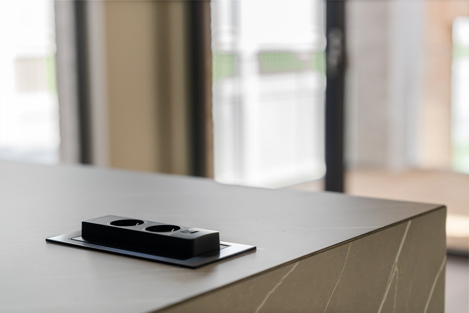 Fine detaljer med stikkontakter som kan "gjemmes vekk" Galleribilde