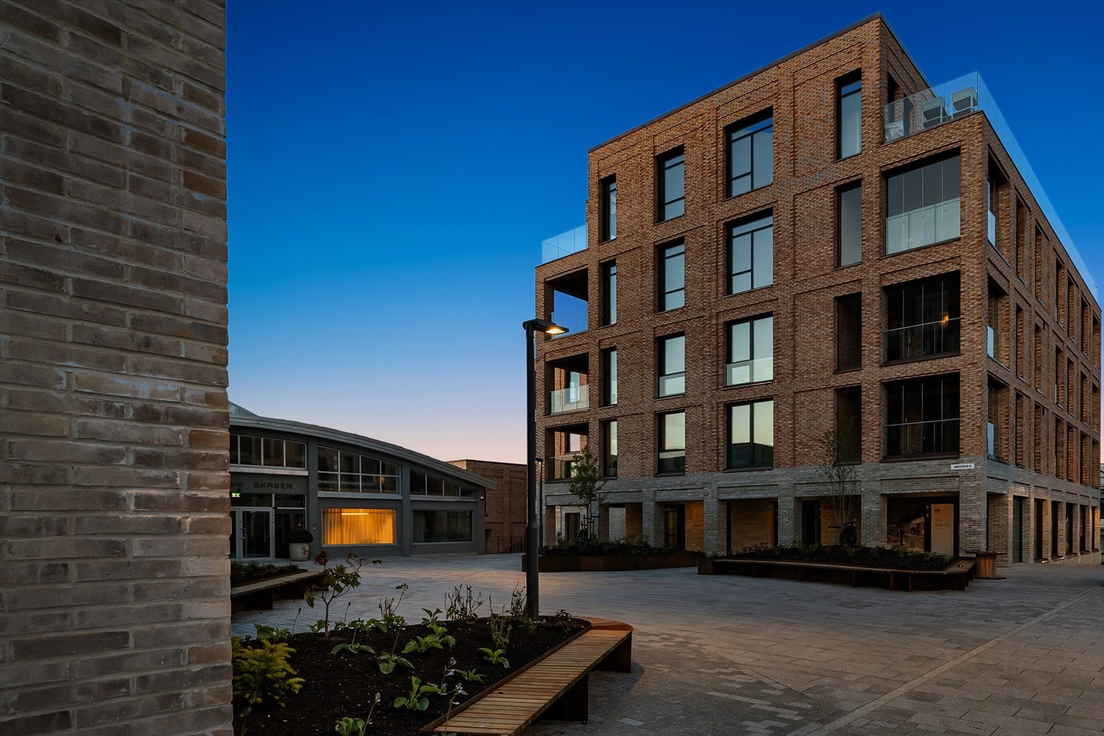 Felles takterrasse med panoramautsikt. Praktiske gjestehybler. Leiligheten er ledig for overtakelse Galleribilde