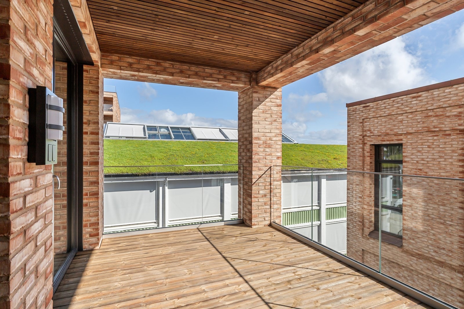 Ta morgenkaffen i fine solforhold Galleribilde