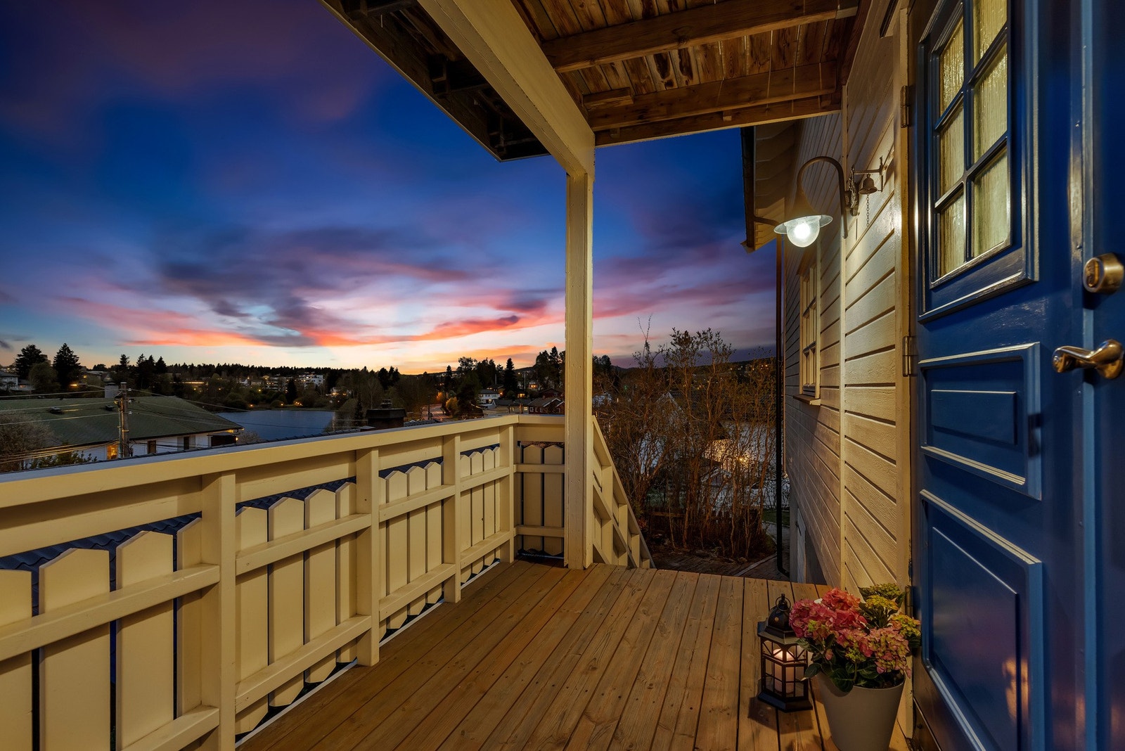 Utsikten fra inngangsdøren. Galleribilde