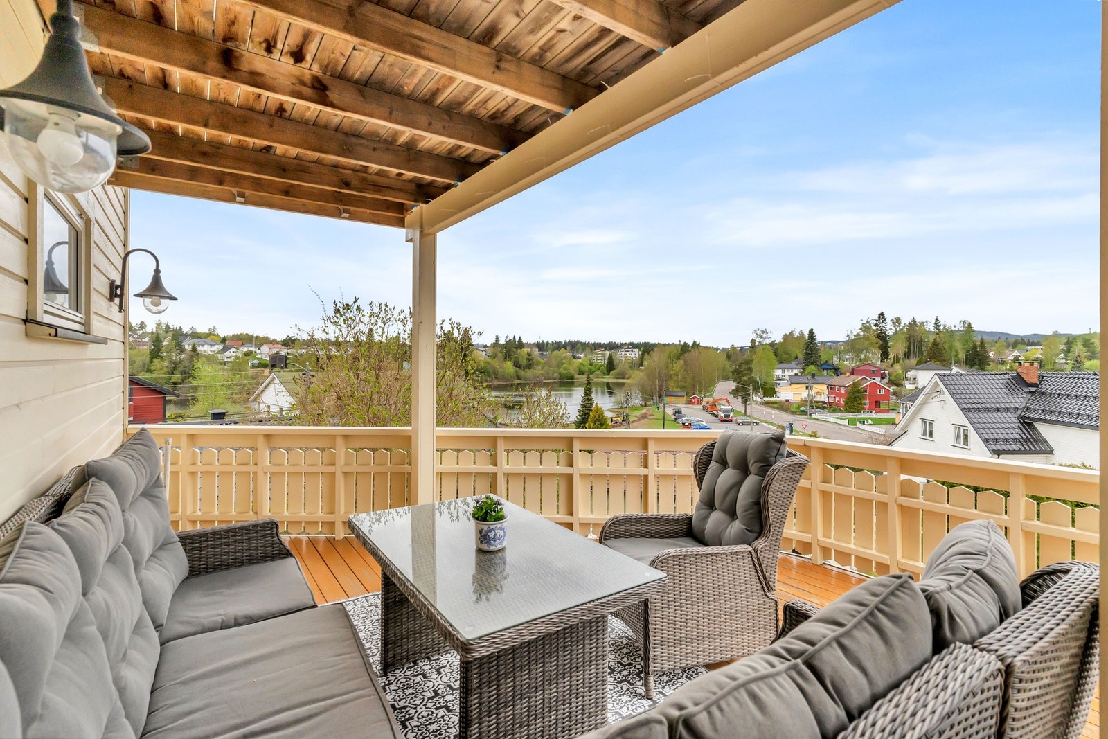 Flotte solforhold, lite innsyn og herlig utsikt! Galleribilde