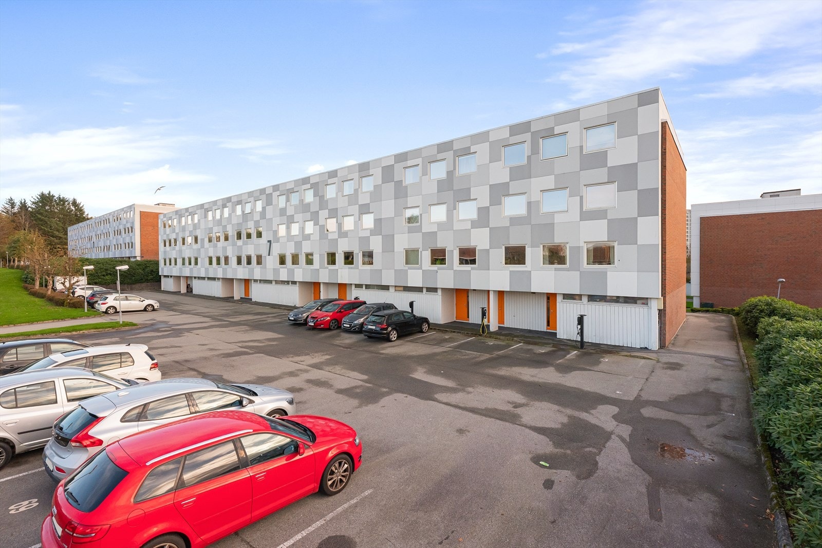 Parkering like utenfor Galleribilde