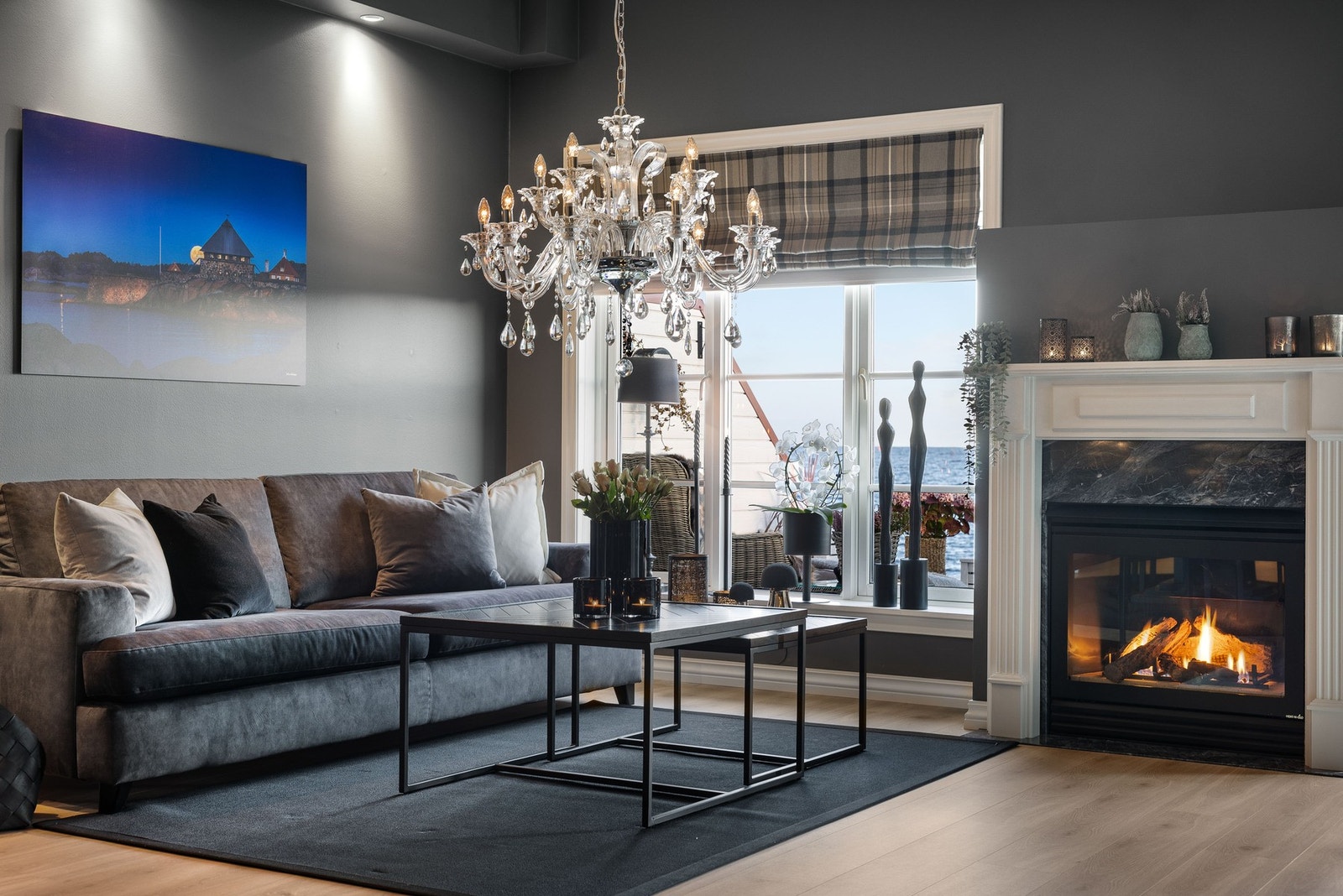 Fra stuen er det nydelig sjøutsikt. Galleribilde