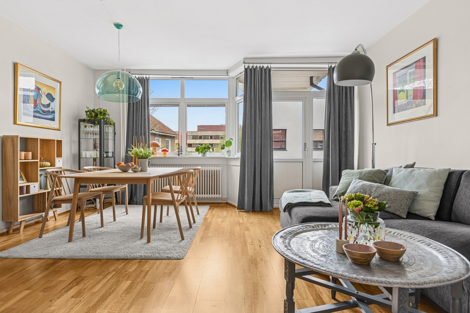 DNB Eiendom v/ Lene Bjerkeli presenterer en lys og praktisk 2-roms beliggende "midt" i sentrum Galleribilde