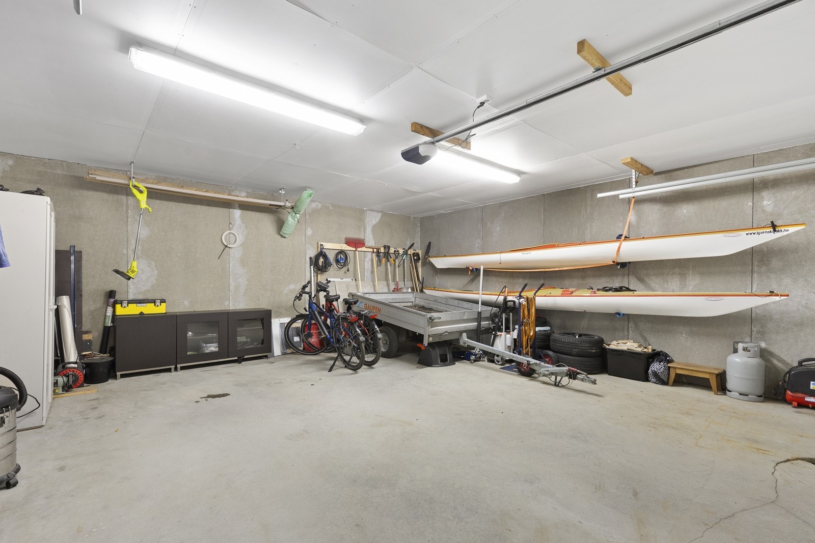 Dobbelgarasje. Galleribilde