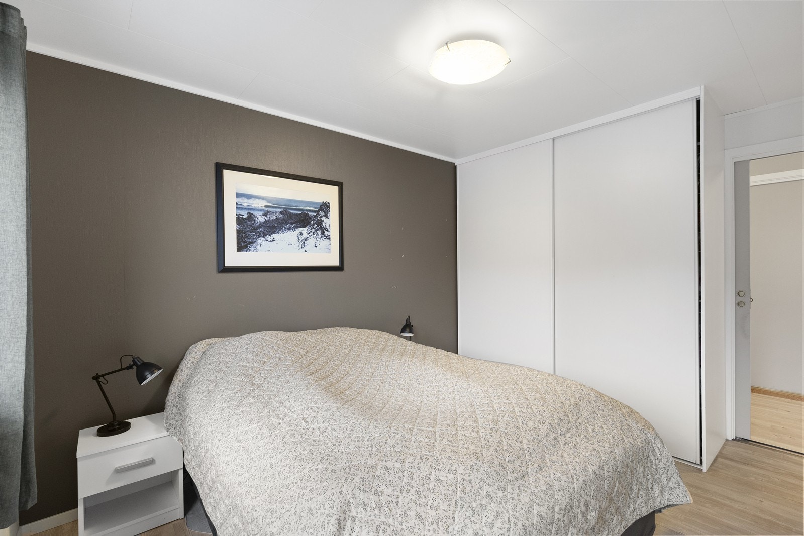 Soverom 1/4 i hoveddel. Galleribilde