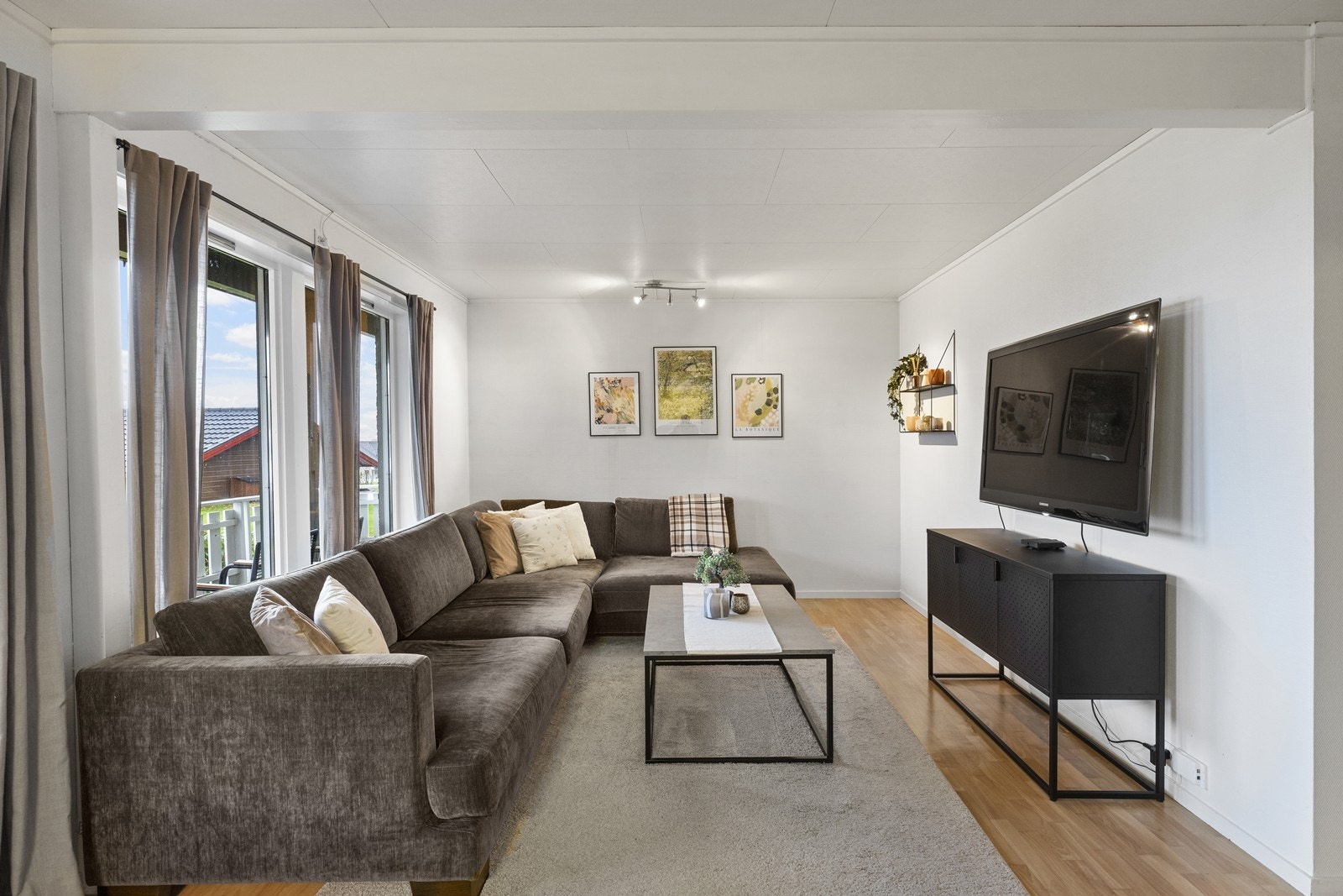 Utleiedel: Arealeffektiv utleiedel med to soverom og egen inngang. Galleribilde