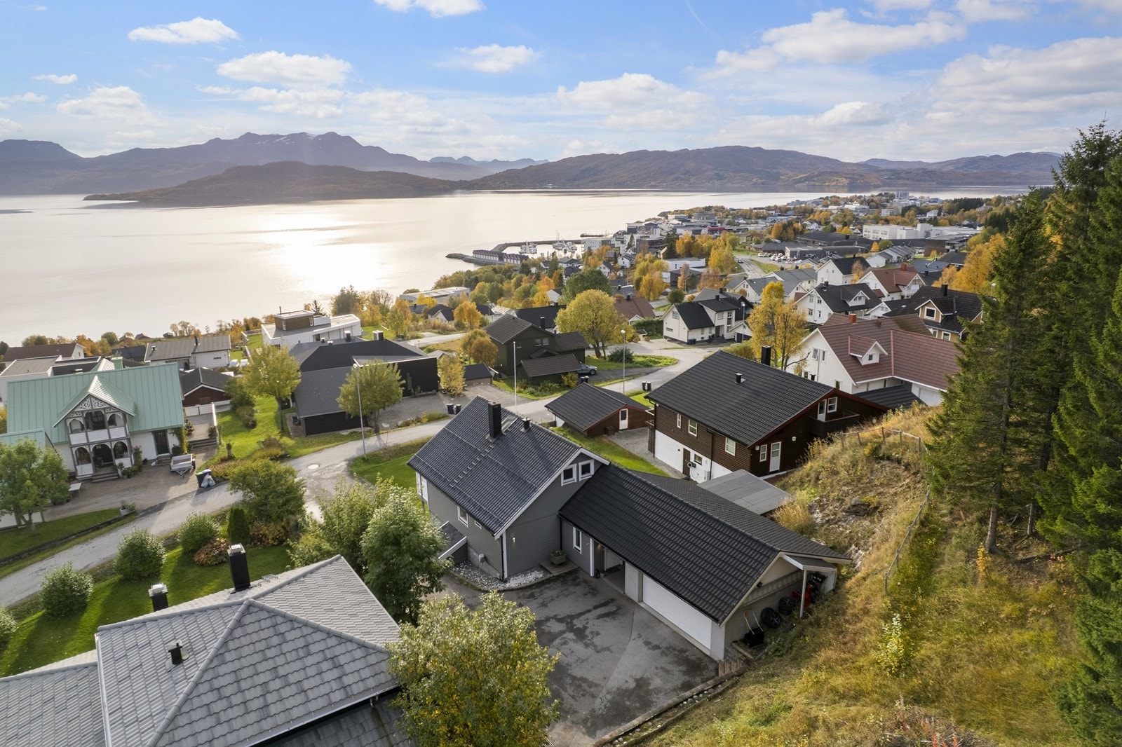 Egen utleiedel med to soverom, egen inngang og uteplass - en fin inntekt! Galleribilde