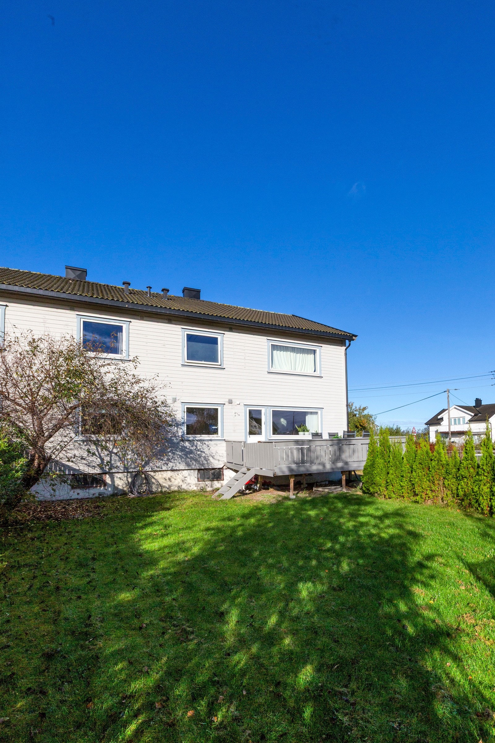 Leiligheten sett fra hagen Galleribilde