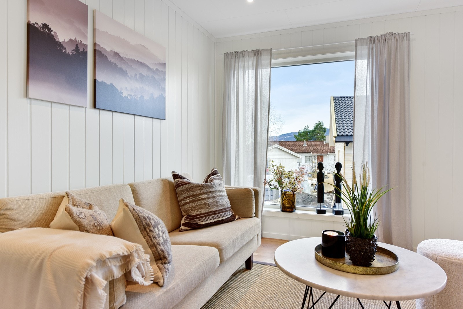 Elegant og smakfullt innredet stue med delikate detaljer og en lun atmosfære Galleribilde