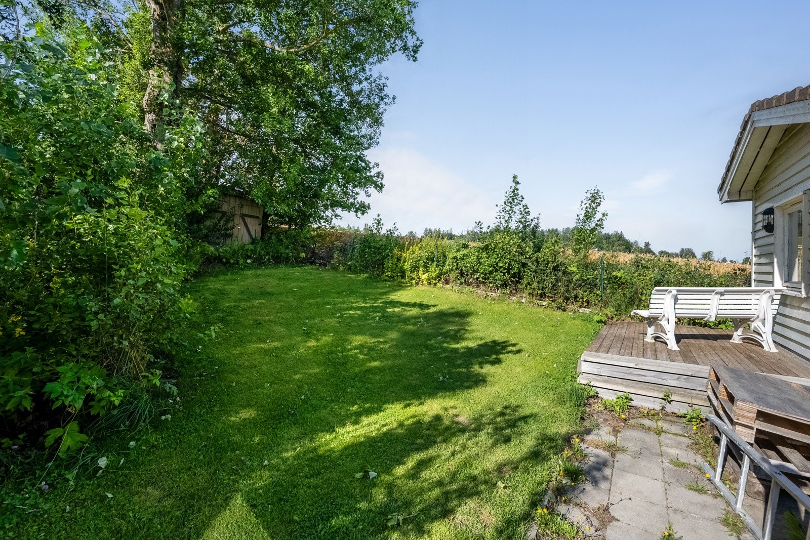 Boligen har behov for oppussing/modernisering, men byr på mange muligheter for den som ønsker å forme sitt eget hjem. Galleribilde