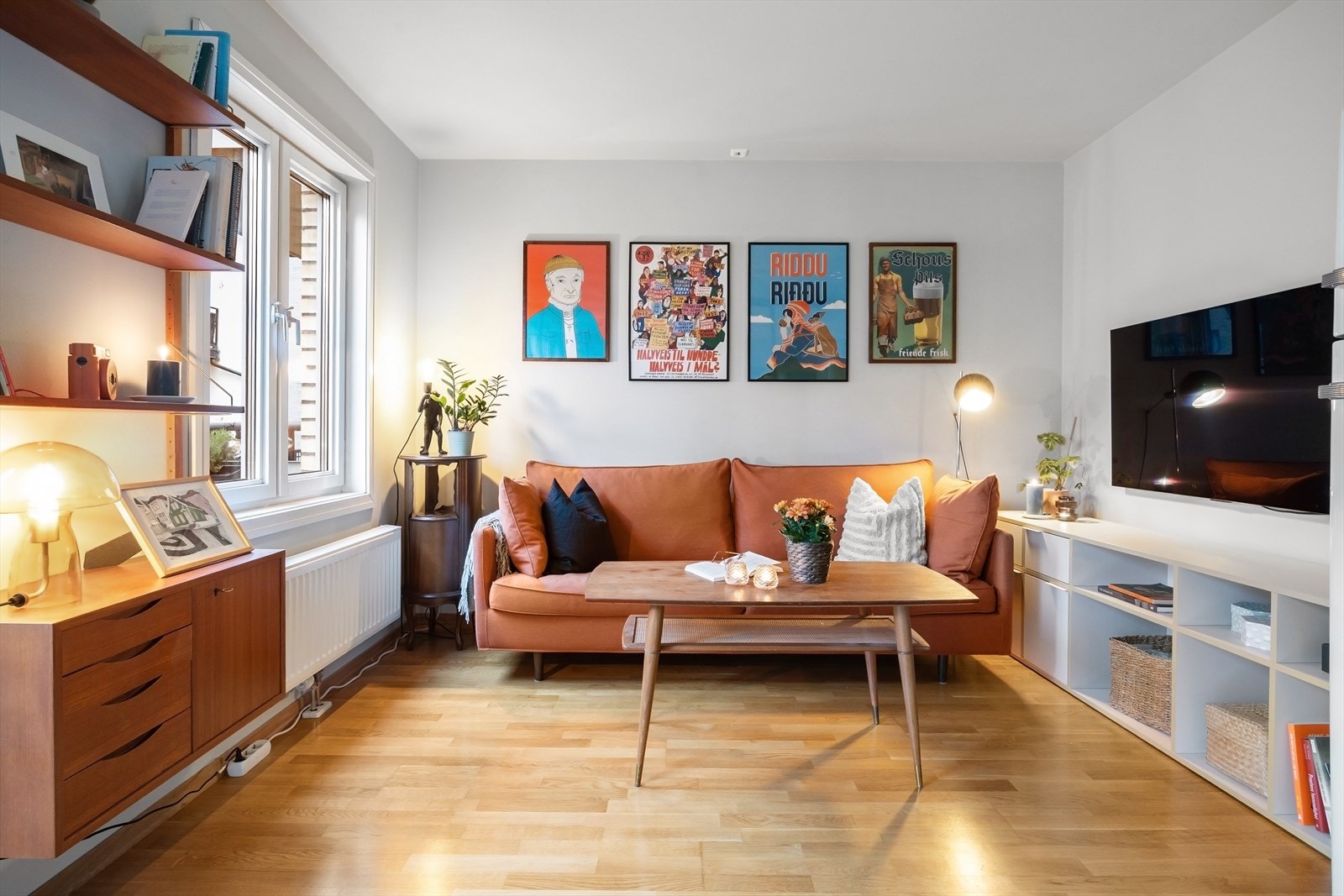 Leiligheten ligger i 4. etasje og inneholder entré, kjøkken, stue, bad og soverom. Galleribilde