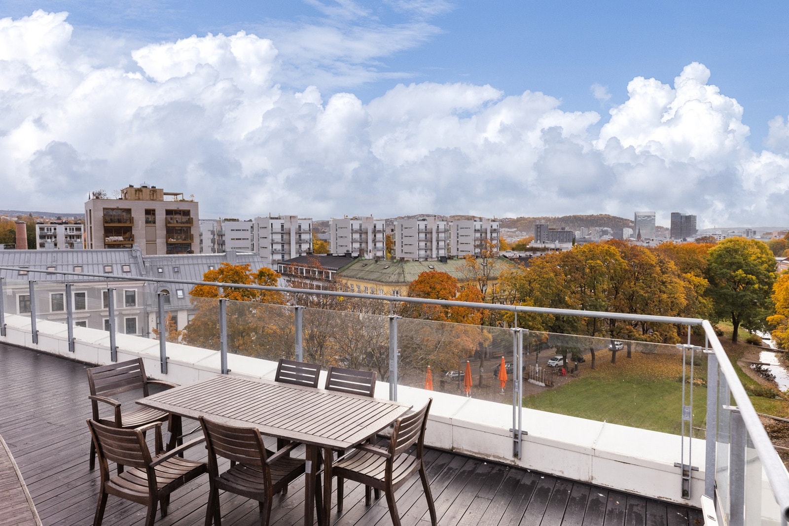 - Felles takterrasse til glede for beboerne - Galleribilde