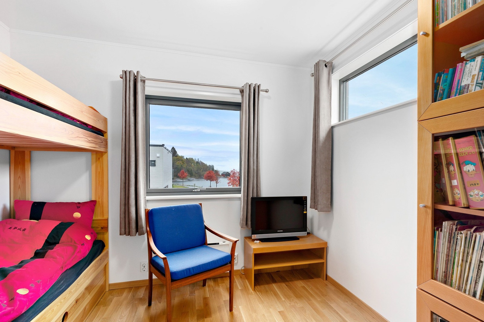 Soverom 3 er på 9,2 kvm og er et perfekt barnerom med plass til både køyeseng og lekeområde. Galleribilde