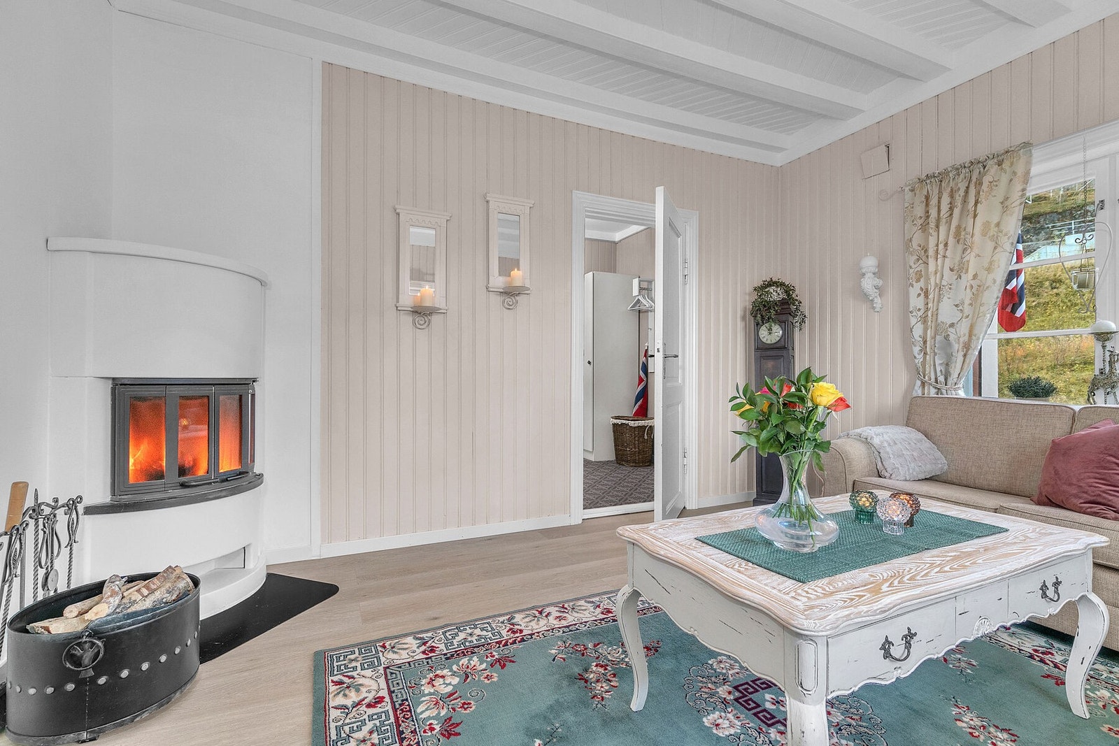 Vedovn gir lun varme på kalde dager. Galleribilde