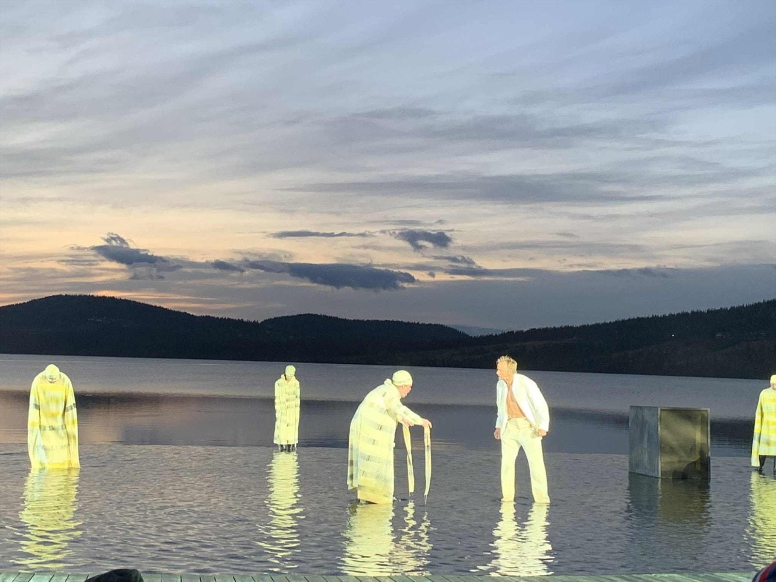 Det årlige PeerGynt-spelet ligger med 5 minutters gangavstand fra hytta. Galleribilde