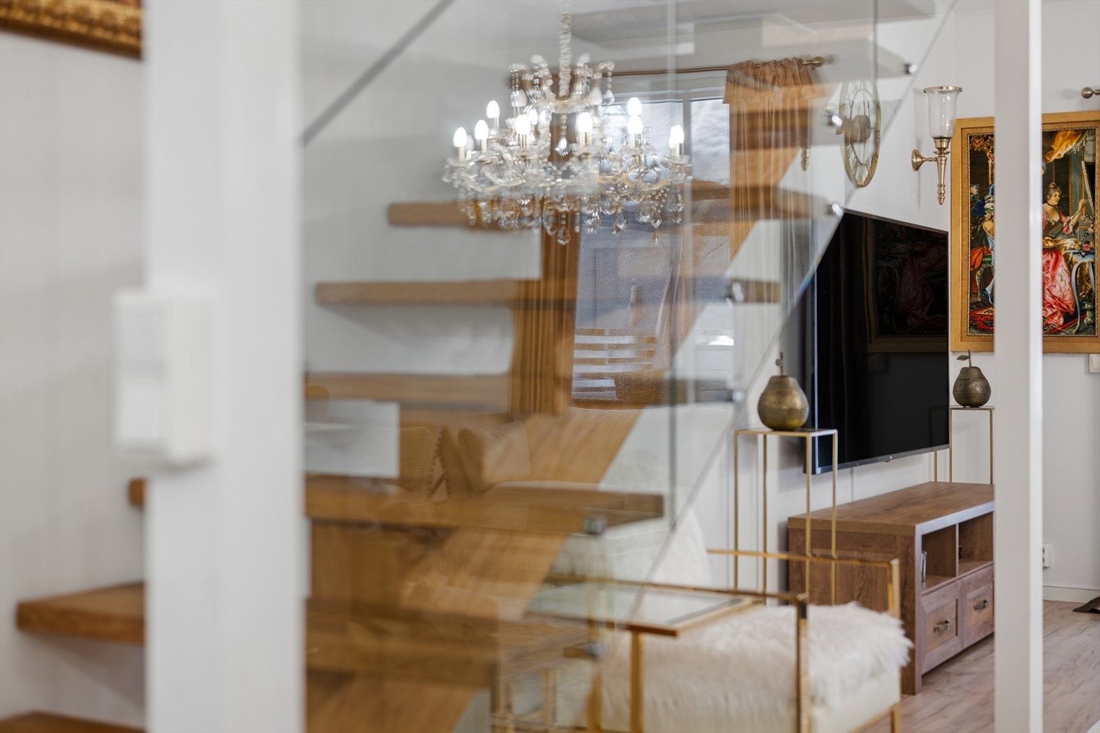 Trappen er et blikkfang i stuen. Galleribilde