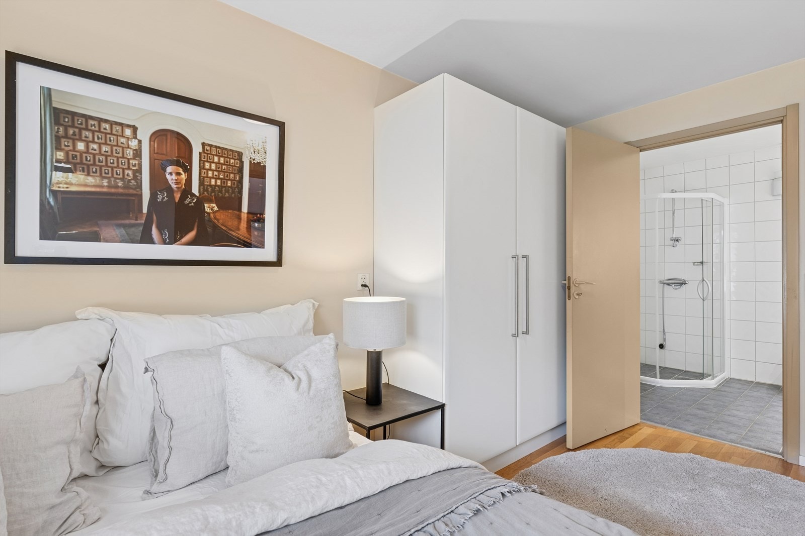 Ensuiteløsning til bad. Galleribilde