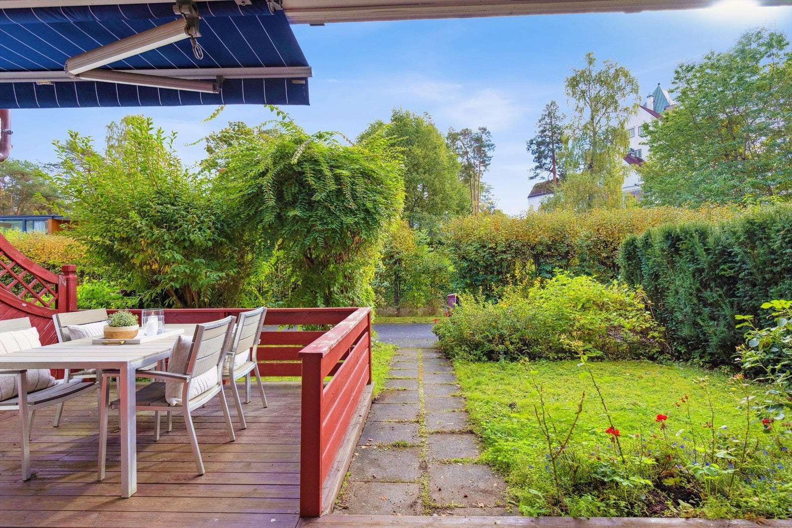 Eiendomsmegler Bettina Due v/DNB Eiendom ønsker velkommen til Huk Aveny 63 D - en leilighet med mange attraktive kvaliteter. For deg over 55 år Galleribilde