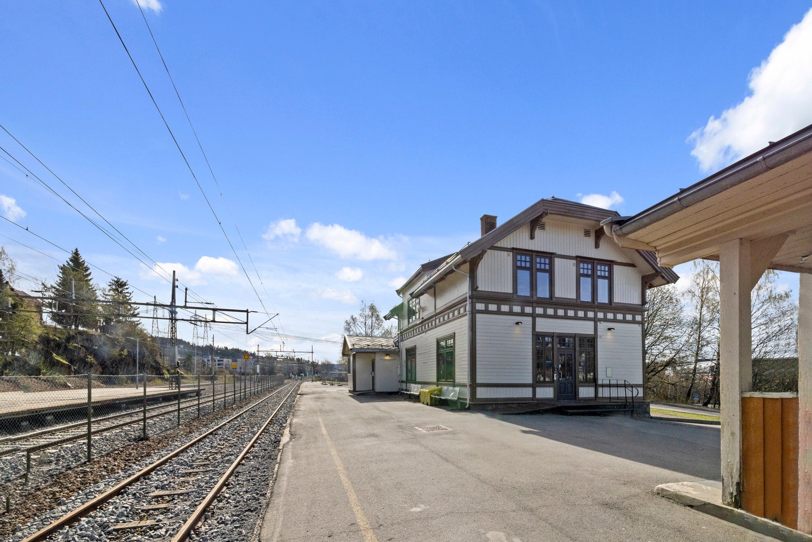 Lørenskog stasjon ligger ca. 9 min gange unna Galleribilde