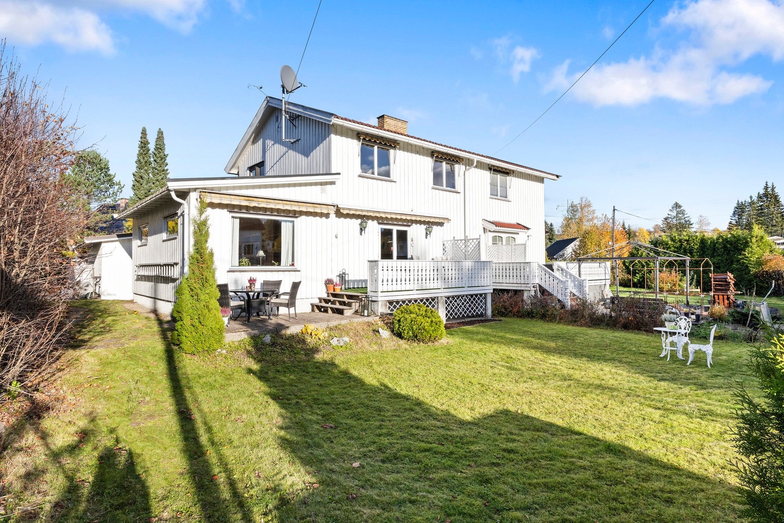 Tomten er eiet og måler ca. 609 m² Galleribilde